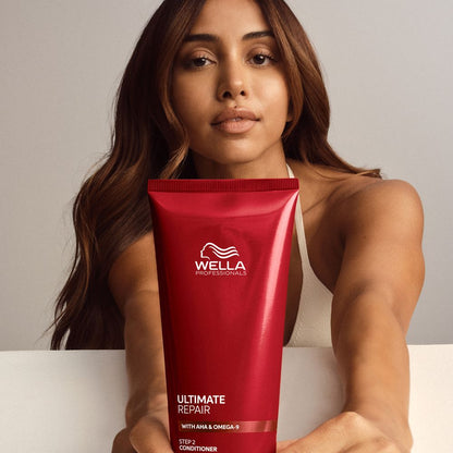 Wella Professionals Ultimate Repair Tiefenwirksamer Conditioner Nachfüllpack 500 ml